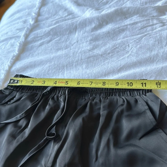 Sexy Satin Finish Cargo Pant with elastic waist trendy & comfortable size  small - Picture 10 of 11